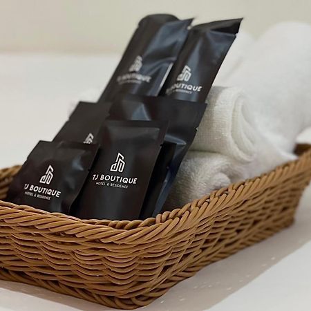 Tj Boutique Hotel Утхайтхани Экстерьер фото