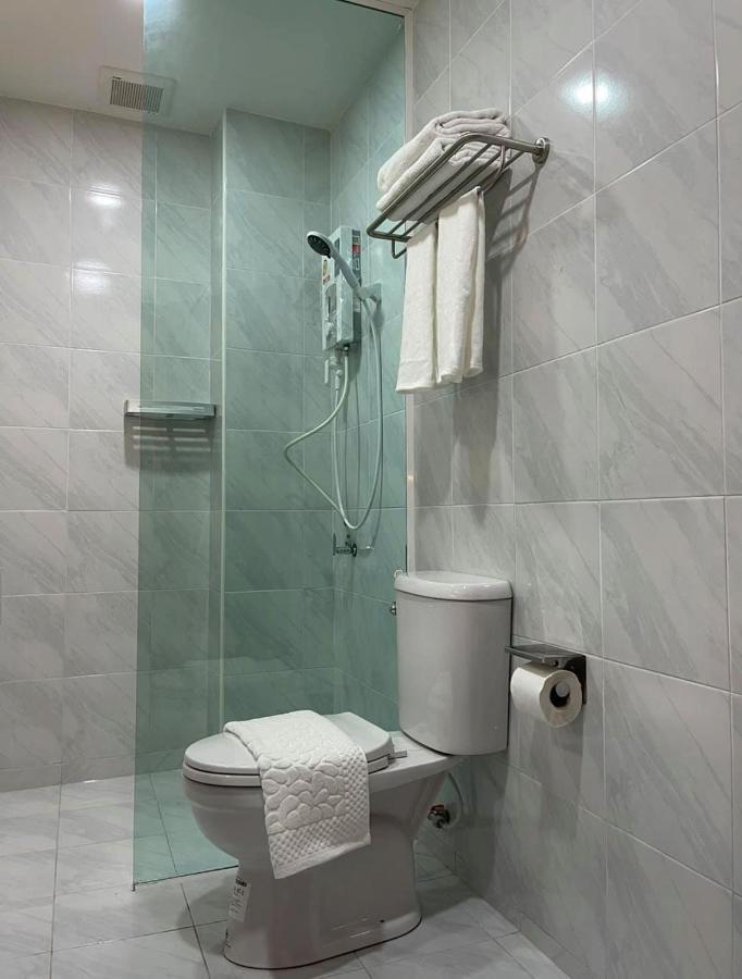 Tj Boutique Hotel Утхайтхани Экстерьер фото