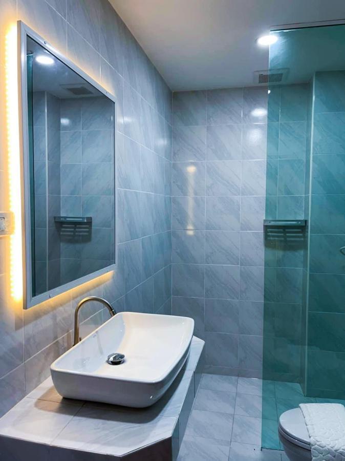 Tj Boutique Hotel Утхайтхани Экстерьер фото